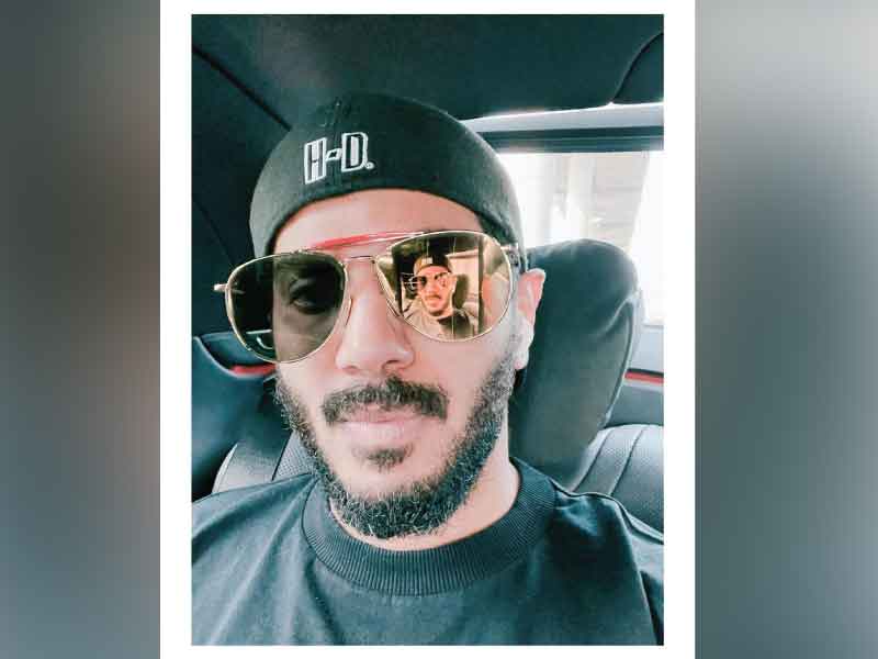 Dulquer Salmaan announces he is back to work with a new pic