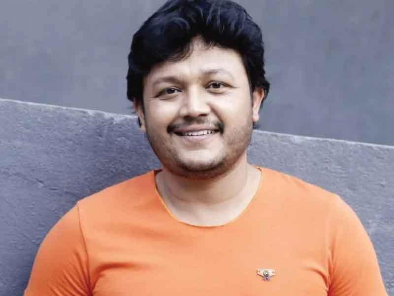 𝐍𝐀𝐌𝐂𝐈𝐍𝐄𝐌𝐀 on X Orange is a thorough family entertainer with  hilarious comical scenes Golden star Ganesh comedy king Saadhu kokila and  ravishankar Gowda form a witty comboThe glamour quotient of Priya Anand