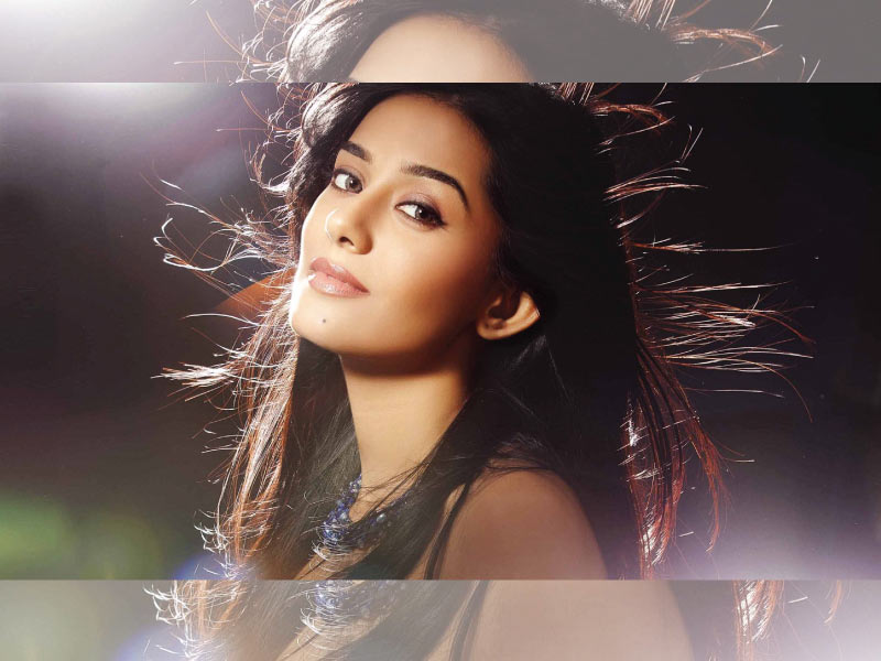 Actress Amrita Rao is ringing in her 37th Birthday Today!