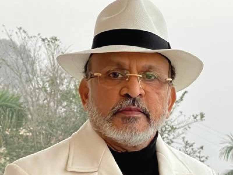 Annu Kapoor Criticizes Chak De! India: Claims Film Distorted Facts and Portrayed Religious Bias