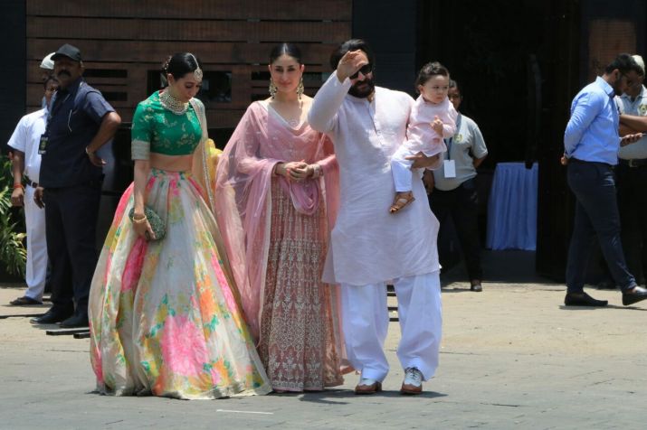 Kareen Kapoor and Saif Ali Khan with son Taimur Ali Khan at Sonam Kapoor's wedding