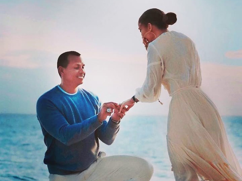 Jennifer Lopez and Alex Rodriguez are officially engaged. 