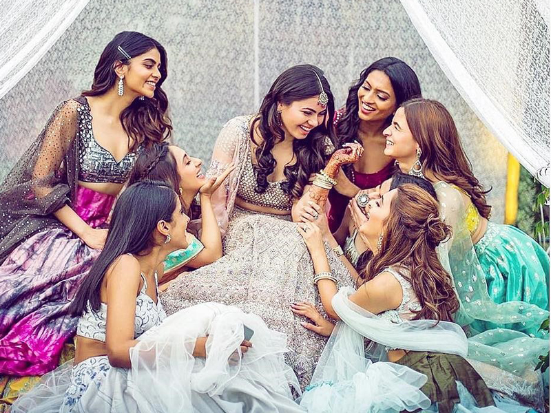 All the inside pictures of Alia Bhatt in her best friend's wedding.