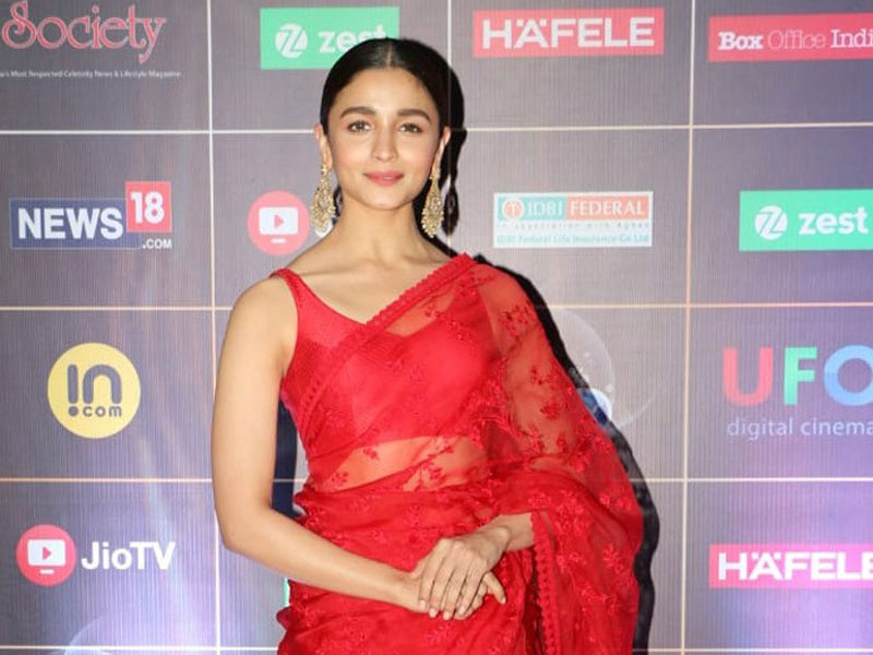 Alia Bhatt bags yet another award for Best Actress