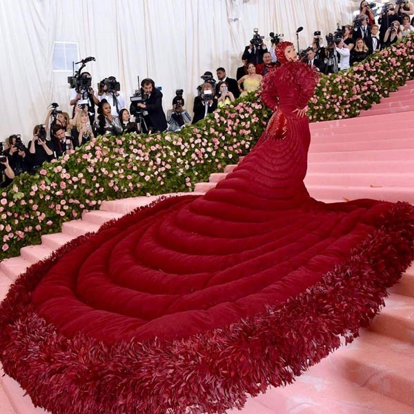 45 celebrities and their outfits at the met gala! | Moviekoop